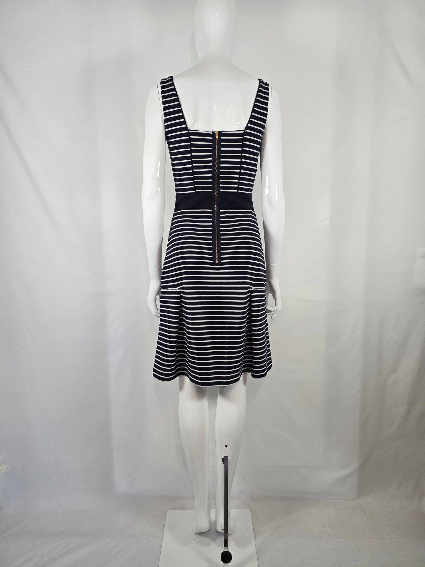 Blaues gestreiftes Kleid von French Connection – Grösse 38