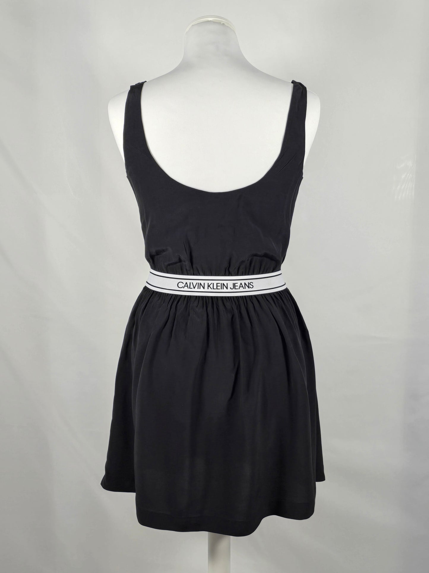 Kleid Calvin Klein Grösse XS
